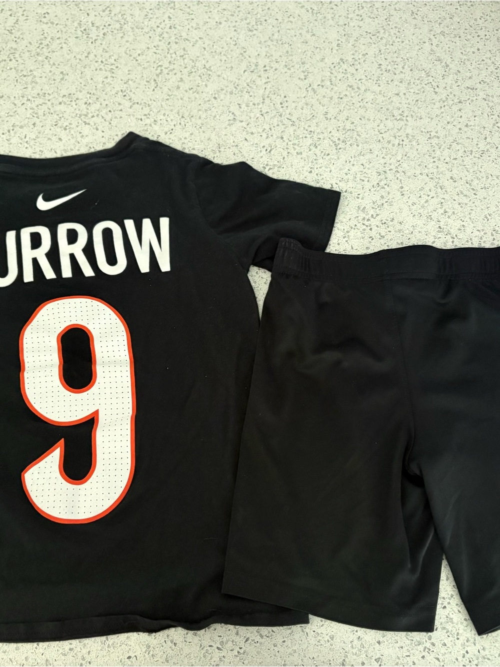 Under Armour Black Kids' shorts and Nike Top Bengals Burrow